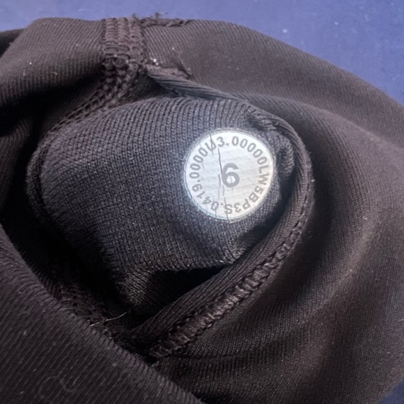 Lululemon Wunder Train High-Rise Tight 28” - Picture 2 of 2